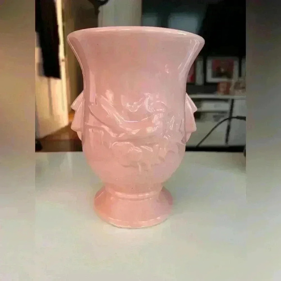 Vintage Pink McCoy  Pottery Vase with Bird and Flower - Picture 2 of 10